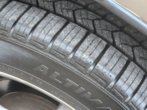 Used 2008 Chevrolet Malibu LT w/ Premium Audio Package image 9