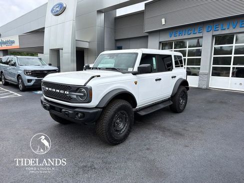 New 2025 Ford Bronco Badlands AWD/4WD image 4