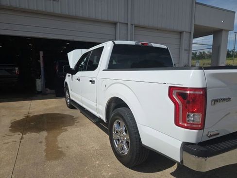 Used 2015 Ford F150 XLT w/ Equipment Group 301A Mid RWD image 6