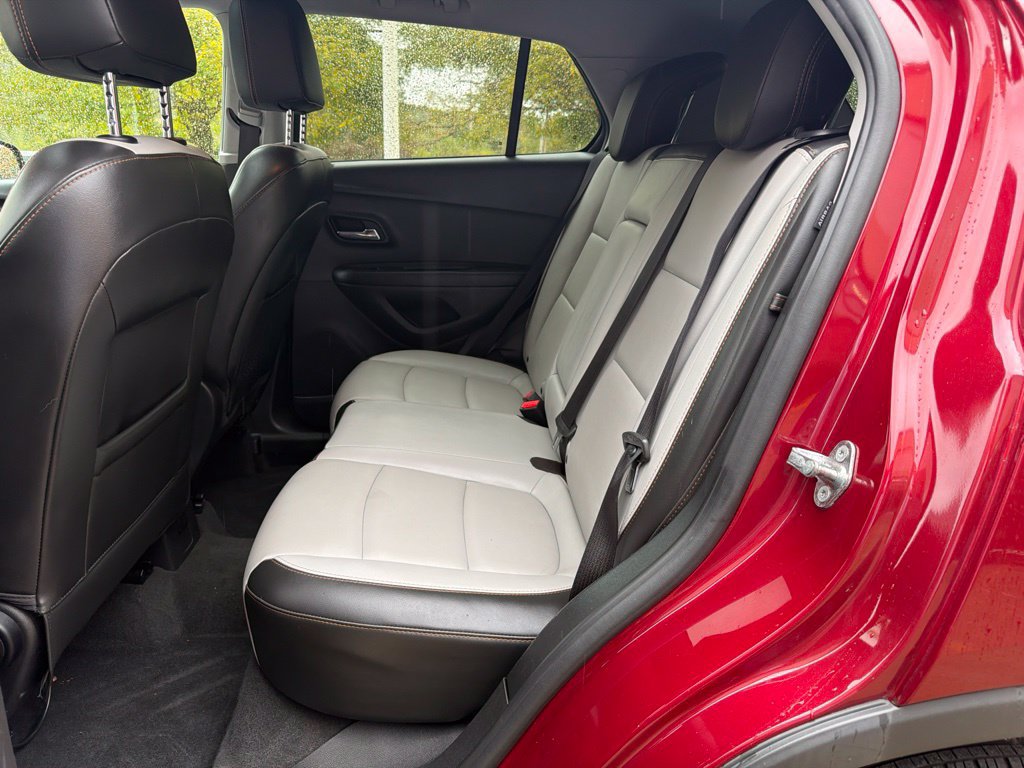 Used 2018 Chevrolet Trax Premier w/ LPO, Protection Package AWD/4WD image 21