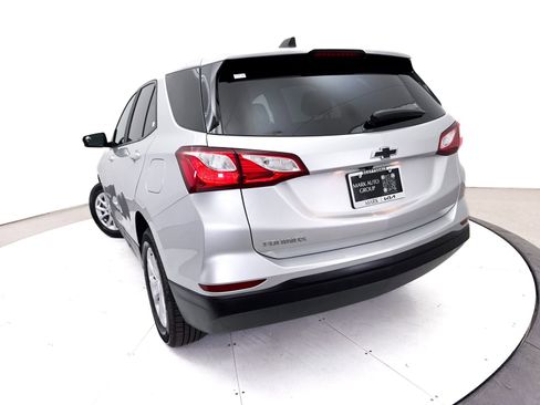 Used 2021 Chevrolet Equinox LS w/ LS Convenience Package FWD image 6