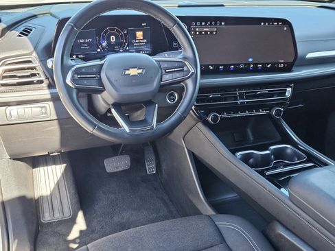 Used 2024 Chevrolet Traverse LT image 34