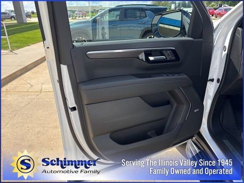 New 2026 Chevrolet Suburban LT w/ Comfort Package AWD/4WD image 11