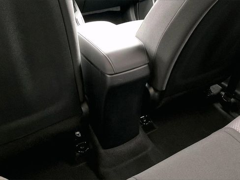 Certified 2025 Kia Soul LX w/ LX Technology Package image 32