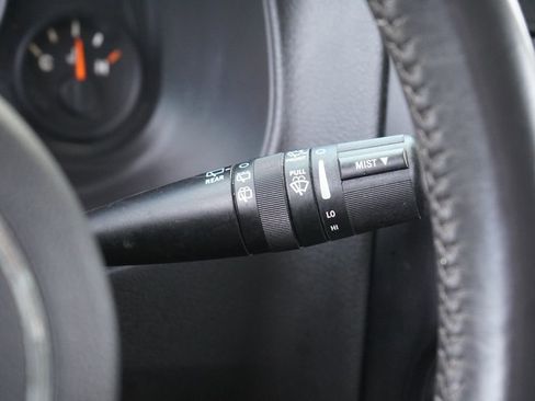 Used 2016 Jeep Patriot High Altitude FWD image 16