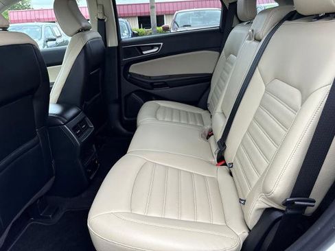 Certified 2024 Ford Edge SEL w/ Convenience Package AWD/4WD image 18