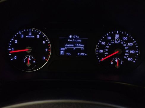 Used 2019 Kia Sorento L FWD image 23