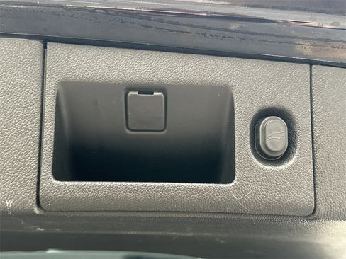 Used 2017 GMC Yukon Denali w/ Open Road Package image 19