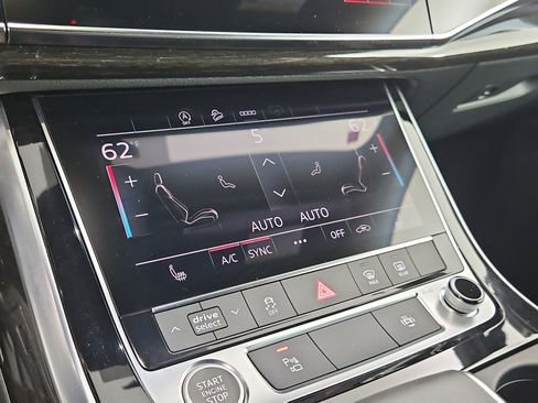 Certified 2025 Audi Q7 3.0T Premium image 26