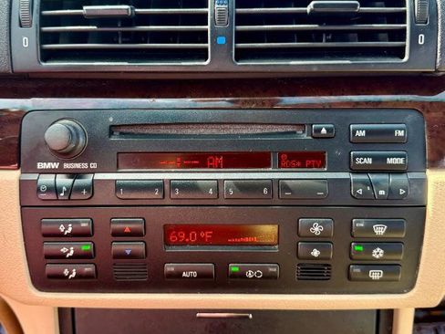 Used 2005 BMW 330Ci Convertible image 17