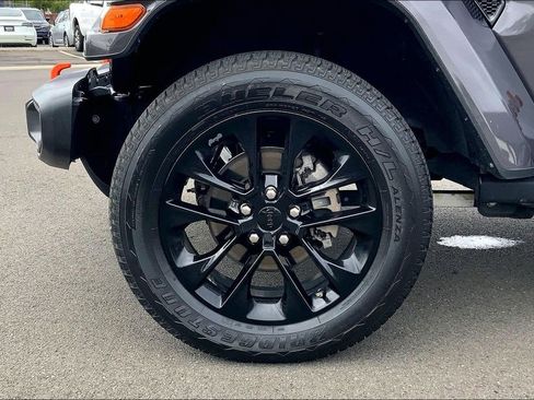 Used 2021 Jeep Wrangler Unlimited Sahara image 8