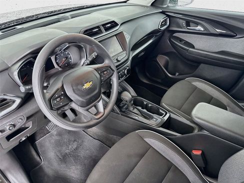 Used 2023 Chevrolet TrailBlazer LT FWD image 11