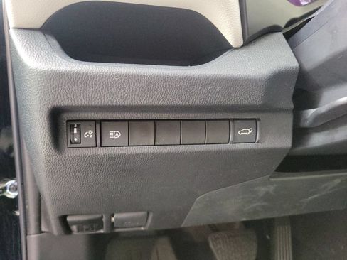 Used 2024 Toyota RAV4 XLE w/ Convenience Package FWD image 13
