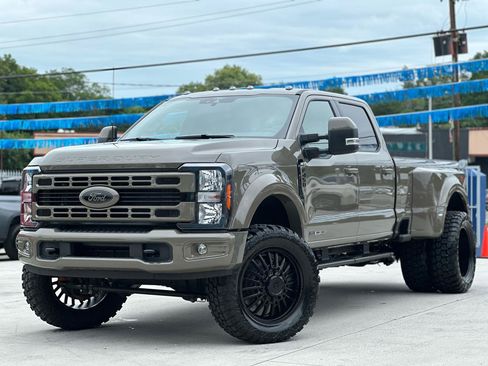 Used 2026 Ford F450 XLT w/ FX4 Off-Road Package AWD/4WD image 3