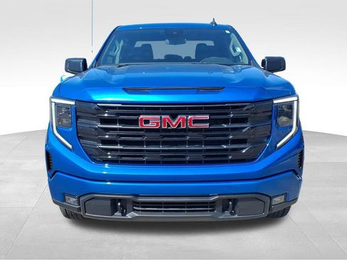 Used 2023 GMC Sierra 1500 Elevation image 2