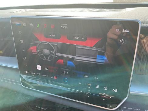 New 2026 Volkswagen Tiguan SE R-Line AWD/4WD image 17