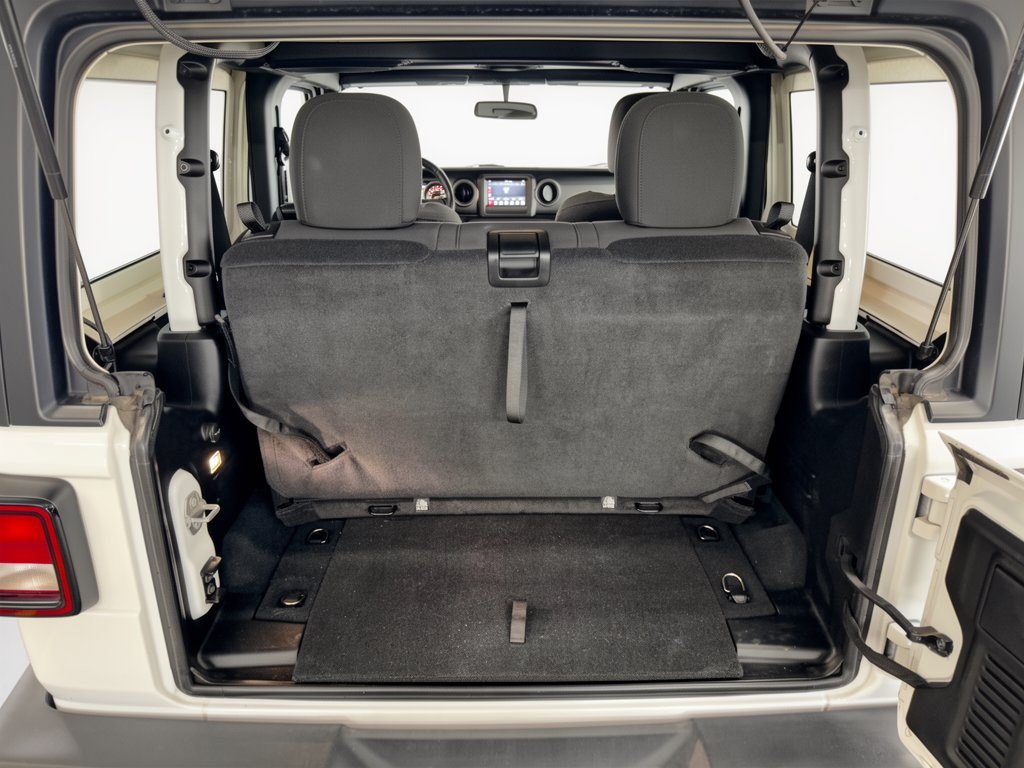 Used 2022 Jeep Wrangler Sport AWD/4WD image 28