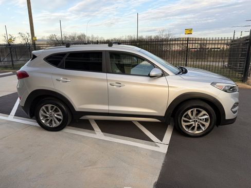 Used 2017 Hyundai Tucson SE image 7