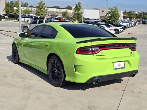 Used 2023 Dodge Charger Scat Pack w/ Plus Group image 4