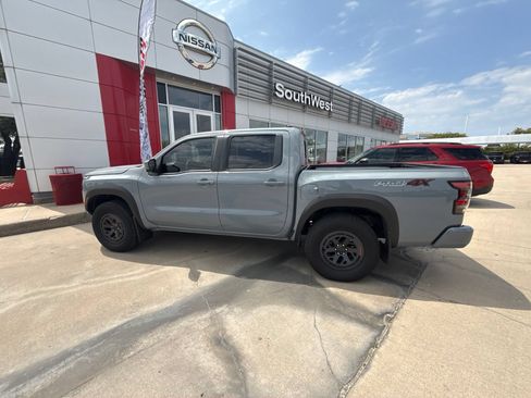 Used 2026 Nissan Frontier PRO-4X w/ Pro-4x Convenience Package AWD/4WD image 4