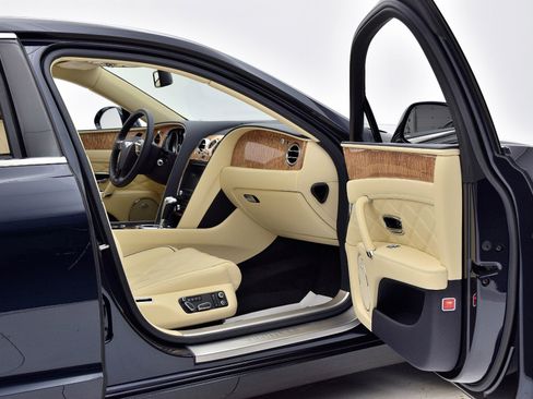 Used 2015 Bentley Flying Spur V8 AWD/4WD image 25