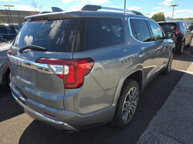 Used 2021 GMC Acadia Denali w/ Denali Technology Package FWD image 4