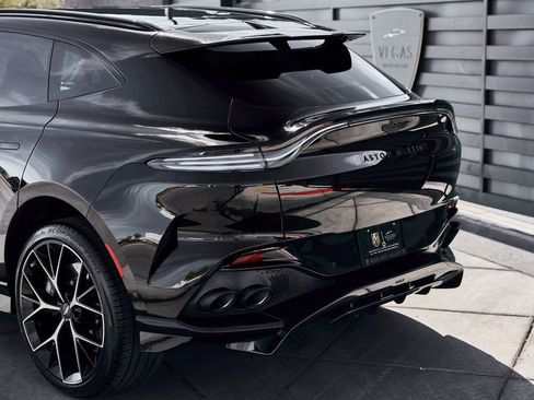 Used 2025 Aston Martin DBX 707 image 11