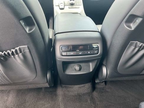 Used 2024 Hyundai Palisade SEL FWD image 18