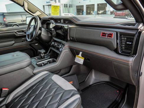 New 2026 GMC Sierra 1500 AT4 w/ AT4 Premium Package AWD/4WD image 16