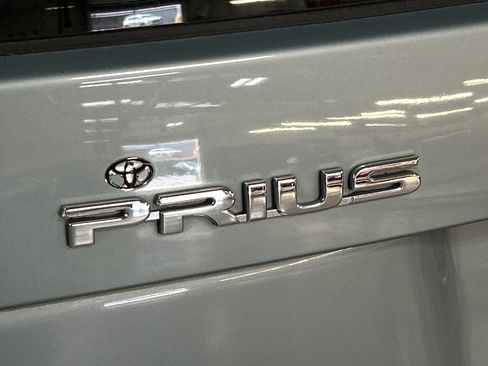 Used 2015 Toyota Prius Three FWD image 10