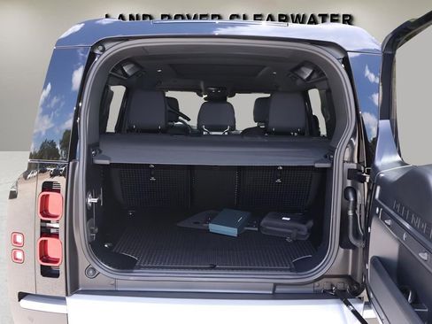 New 2025 Land Rover Defender 110 S AWD/4WD image 28