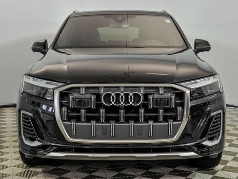 Used 2025 Audi Q7 3.0T Prestige w/ Prestige Package AWD/4WD image 4