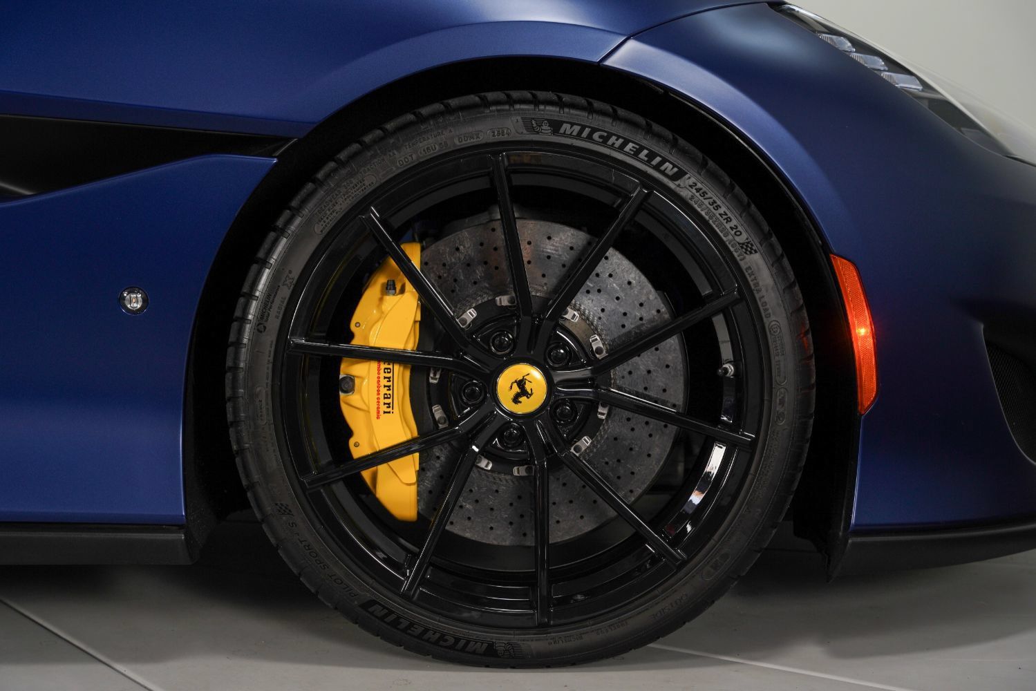 Used 2019 Ferrari Portofino RWD image 28
