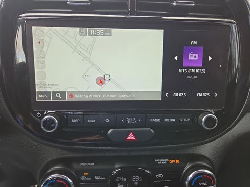 Used 2023 Kia Soul S image 19