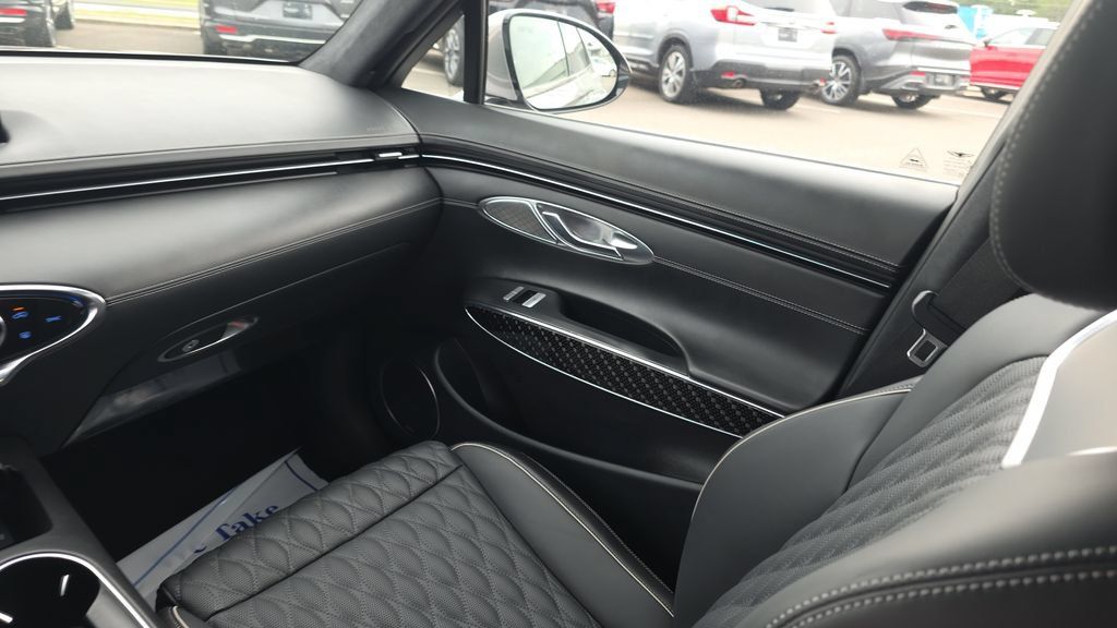 Used 2023 Genesis GV70 3.5T Sport w/ Sport Prestige Package AWD/4WD image 28