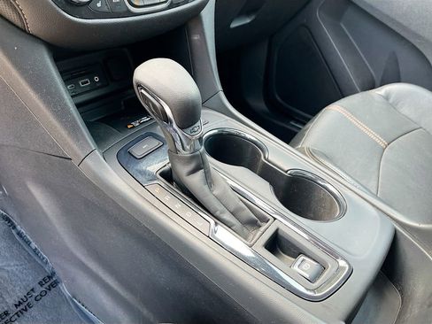 Used 2023 Chevrolet Equinox Premier AWD/4WD image 17