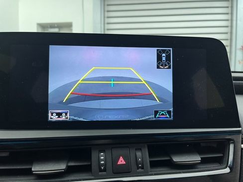 Used 2022 Lexus ES 300h w/ Premium Package image 7