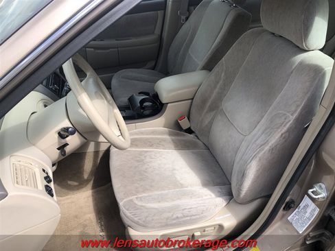 Used 2001 Toyota Avalon XLS FWD image 11