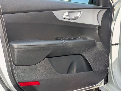Used 2024 Kia Forte LXS image 11