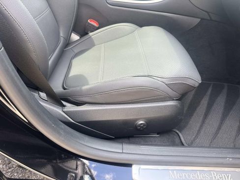 Used 2024 Mercedes-Benz C 300 Sedan image 11