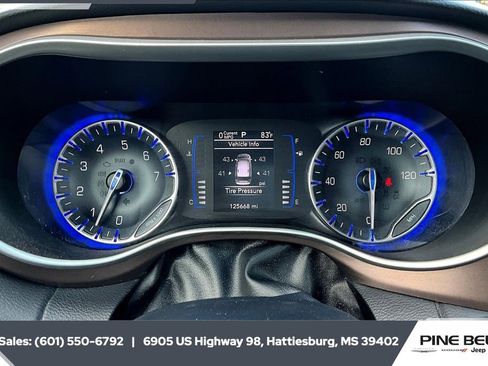 Used 2019 Chrysler Pacifica Touring Plus image 14