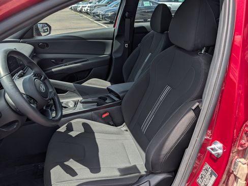 Certified 2025 Hyundai Elantra Sport FWD image 10