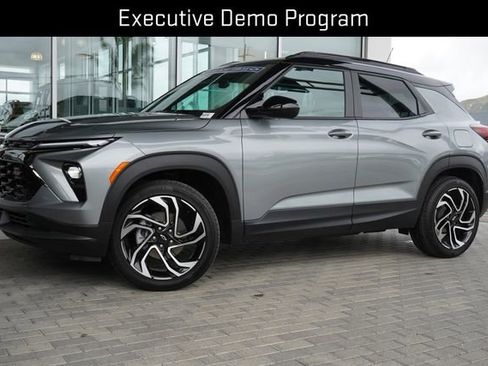 Used 2026 Chevrolet TrailBlazer RS w/ Convenience Package AWD/4WD image 4