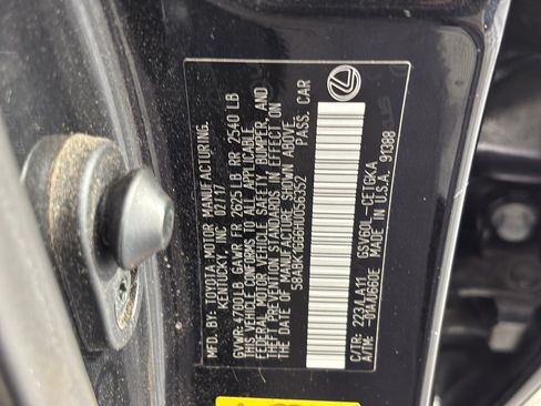 Used 2017 Lexus ES 350 w/ Premium Package FWD image 31