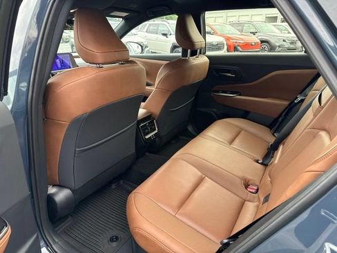 Used 2025 Toyota Crown Signia AWD/4WD image 15