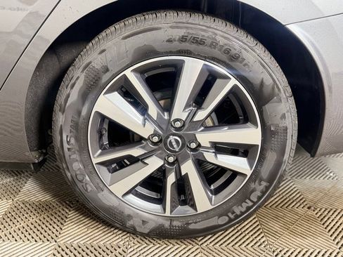 Used 2025 Nissan Versa SV FWD image 23