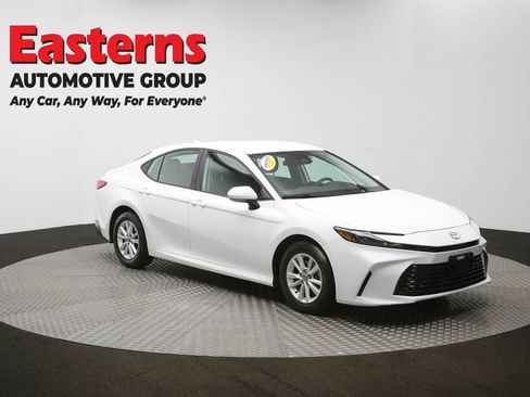 Used 2025 Toyota Camry LE FWD image 49