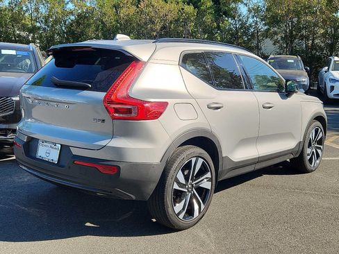 Certified 2023 Volvo XC40 B5 Plus w/ Protection Package Premier AWD/4WD image 6