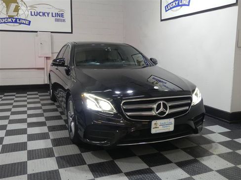 Used 2017 Mercedes-Benz E 300 4MATIC image 5
