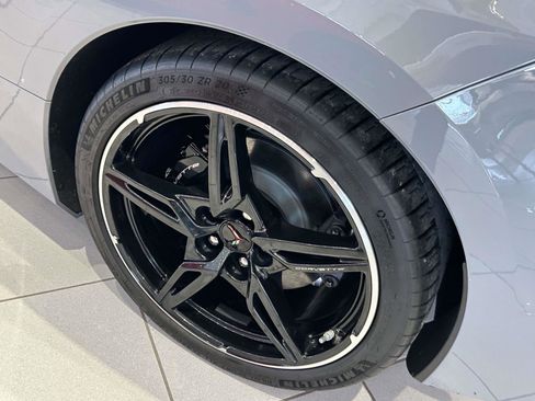 Used 2025 Chevrolet Corvette 3LT image 9